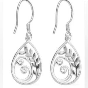 🆕️ 925 STERLING SILVER DANGLING EARRINGS 4.50G